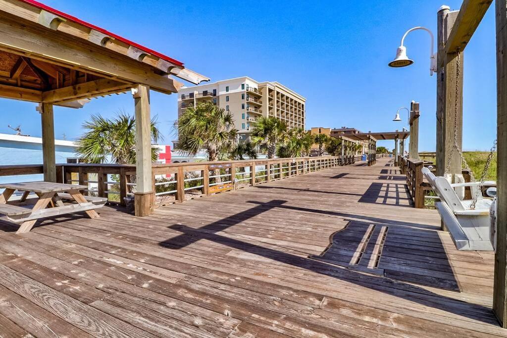 Oceanfront * Pool * Elevator * Boardwalk Apartment Carolina Beach Exterior photo